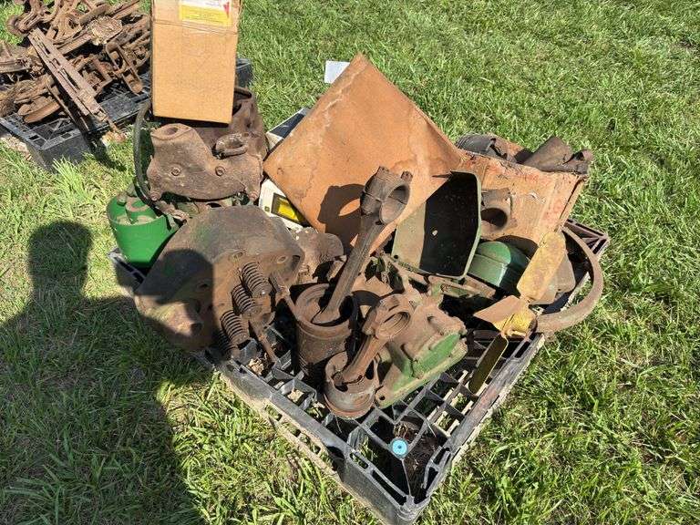 John Deere Two Cylinder Parts Pallet