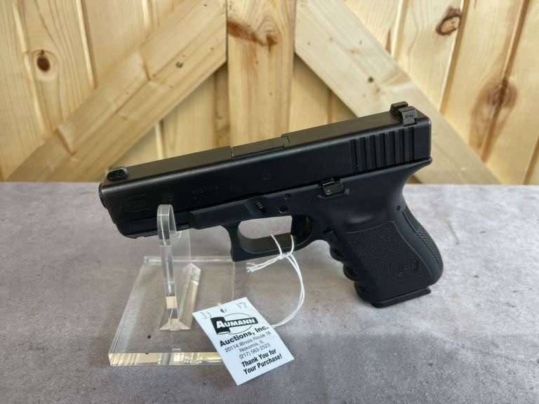 Glock Model 23  Gen 3 .40 S&W Semiauto Pistol