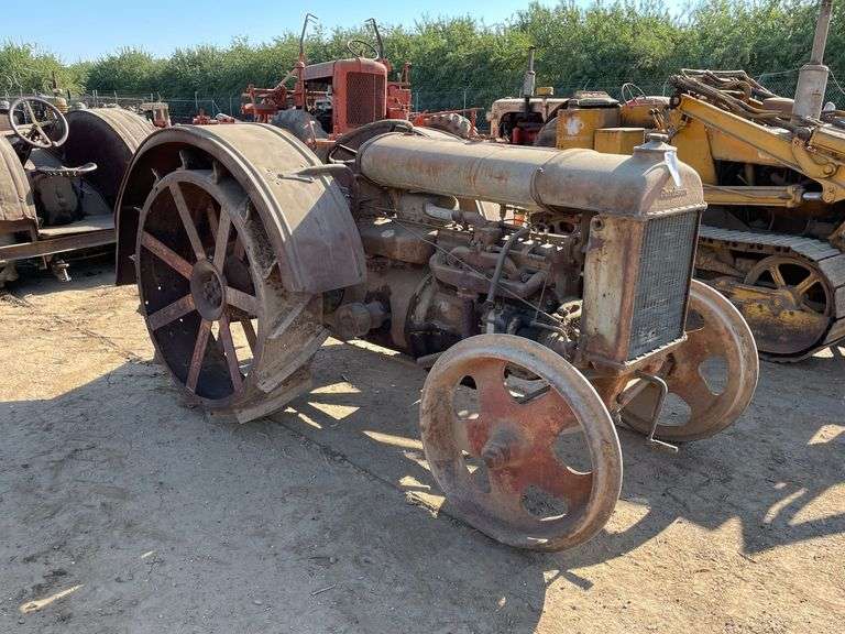 1930 Fordson Model N image