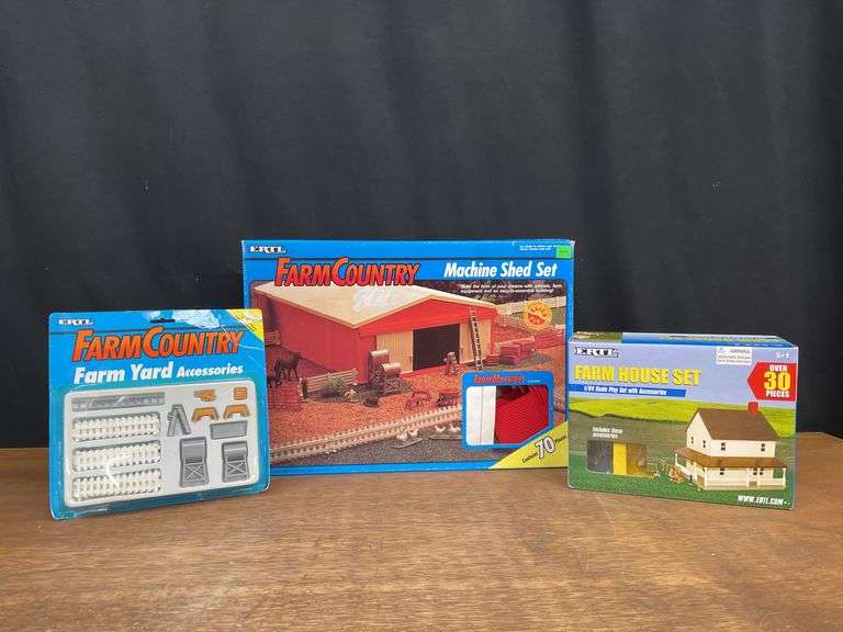 (3) 1/64 Machine Shed, House, + Accessories NIB Ertl image