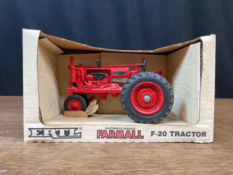 1/16 Farmall F20 Special Edition NIB Ertl image