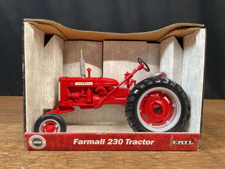 1/16 Farmall 230 NIB Ertl image
