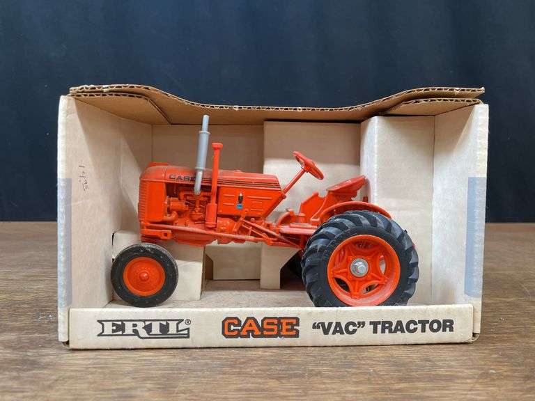 1/16 Case VAC NIB Ertl image