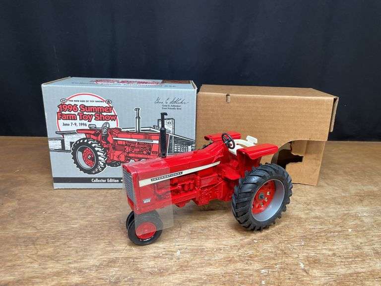 1/16 IH 856 1996 SFTS NIB Ertl image