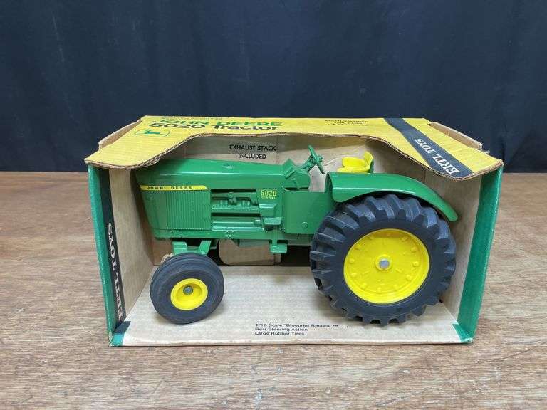 1/16 John Deere 5020 NIB Ertl image