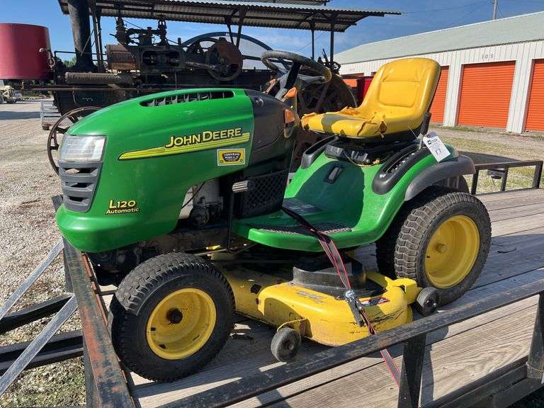 Lawn Tractor
