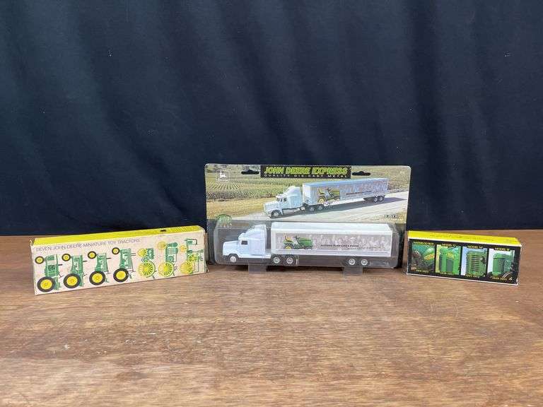 (3) 1/64 John Deere NIB Ertl image