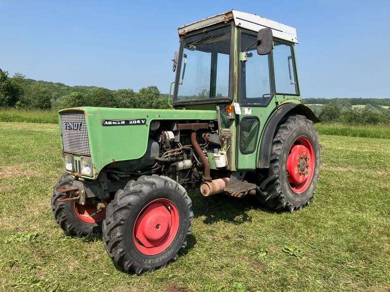 Fendt 204 Vineyard image