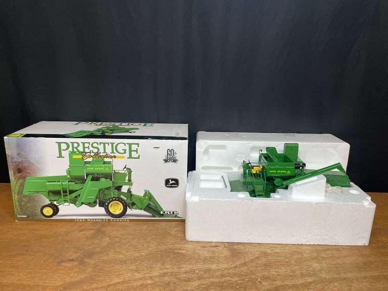 1/16 John Deere 55 Combine Prestige NIB Ertl image