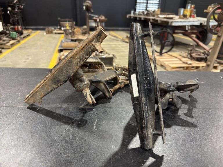 Two Saw Vices image