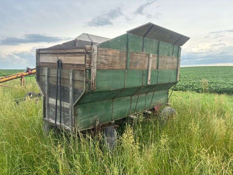 John Deere Flare Box and Running Gear image