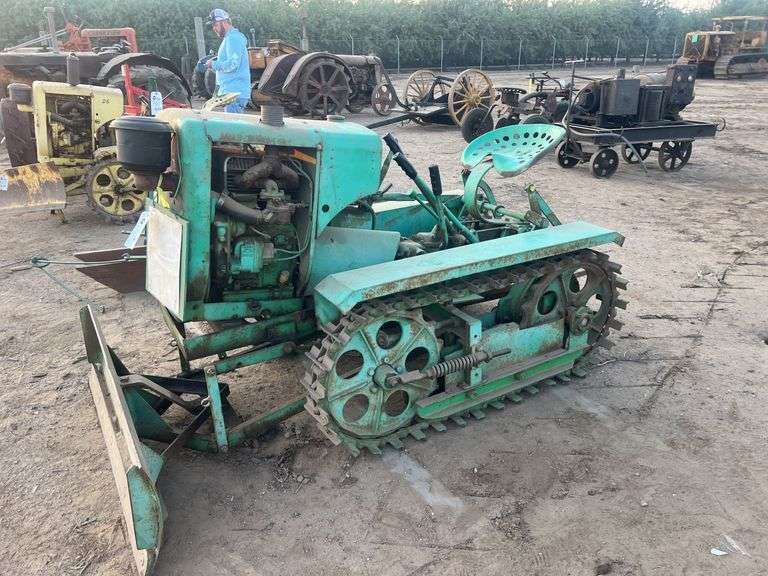 Windolph Tractor Crawler with Blade image