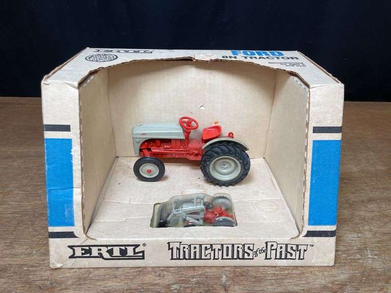 1/16 Ford 8N Set NIB Ertl image