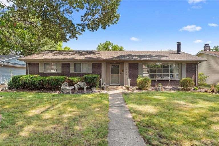 2005 Claremont Dr. Springfield, IL