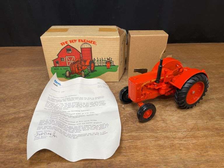 1/16 Case 500 1985 NFTS NIB Ertl image