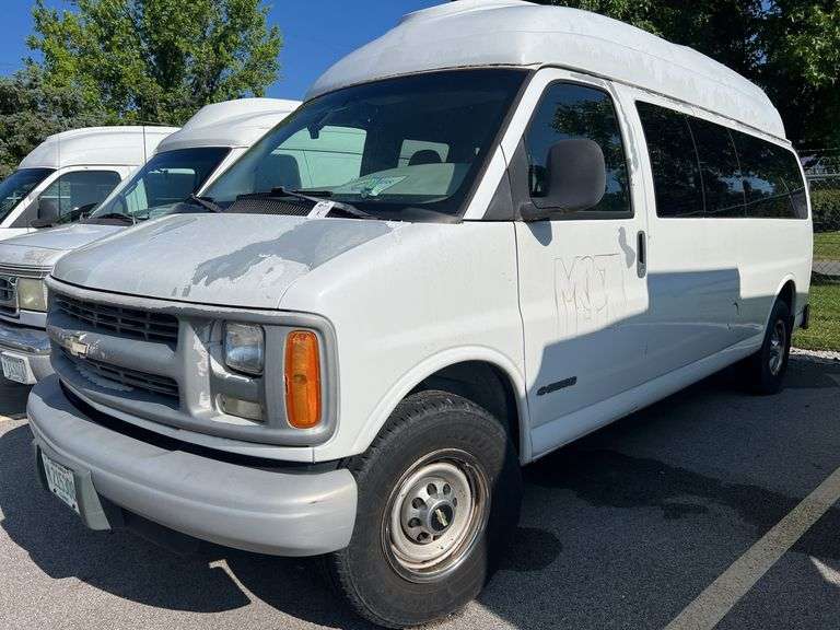2001 Chevrolet Express 3500