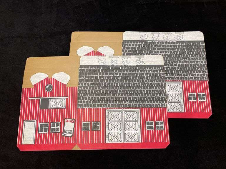 (2) 1/16 IH Cardboard Barn Ertl image