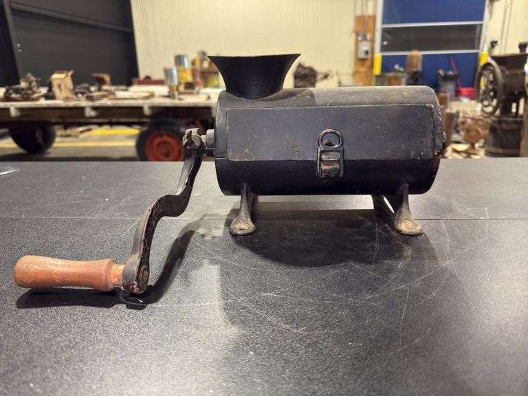 Tobacco Shredder Grinder 1800’s image