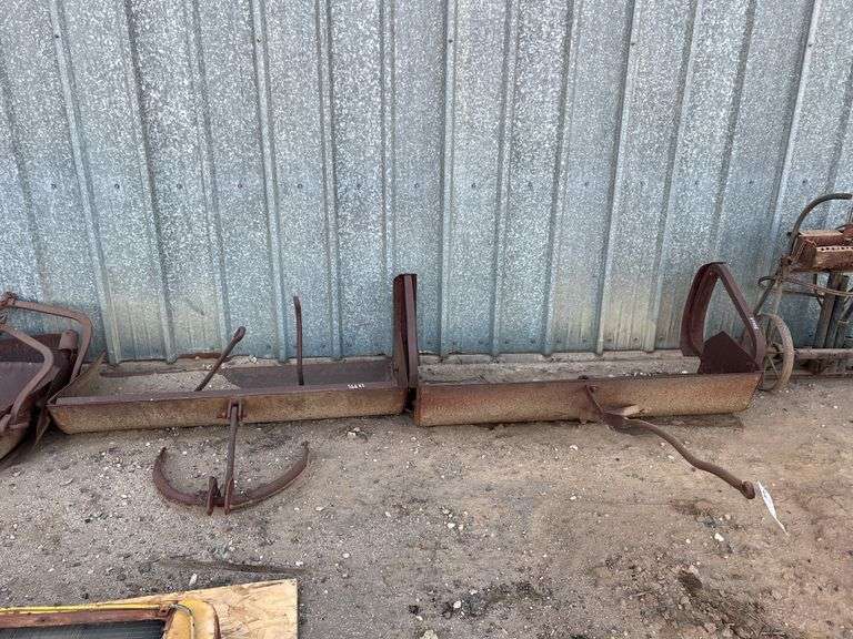 (2) Shovels image
