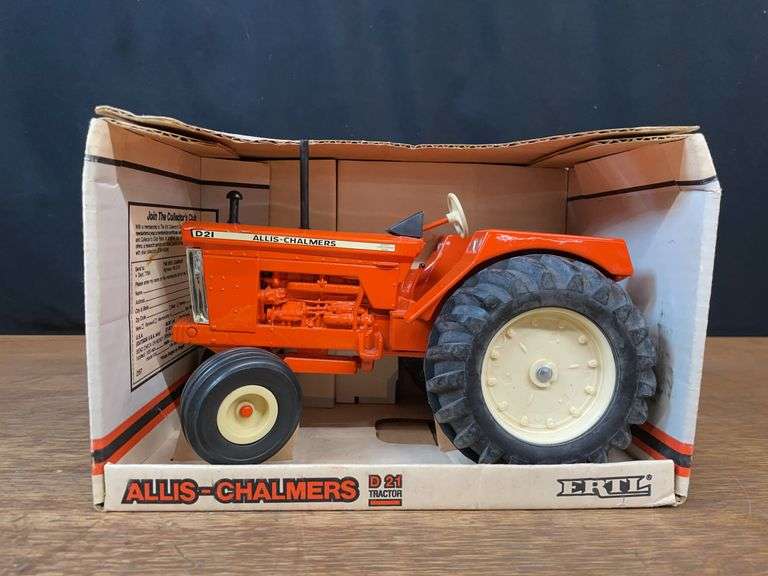 1/16 AC D21 NIB Ertl image