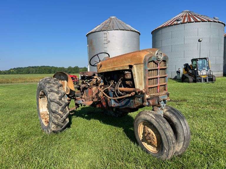 Ford 900 image