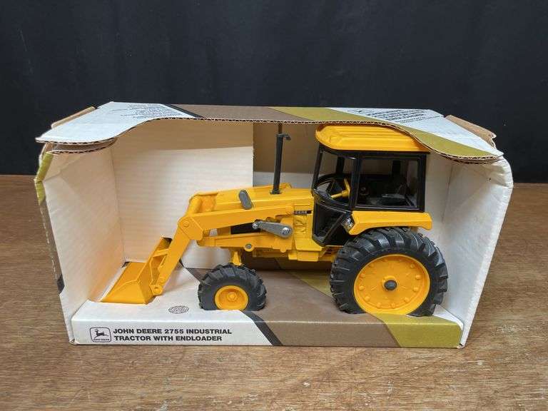1/16 John Deere 2755 Industrial w/Loader NIB Ertl image