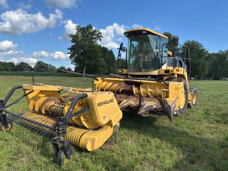New Holland FX25 Silage Chopper - 4x4