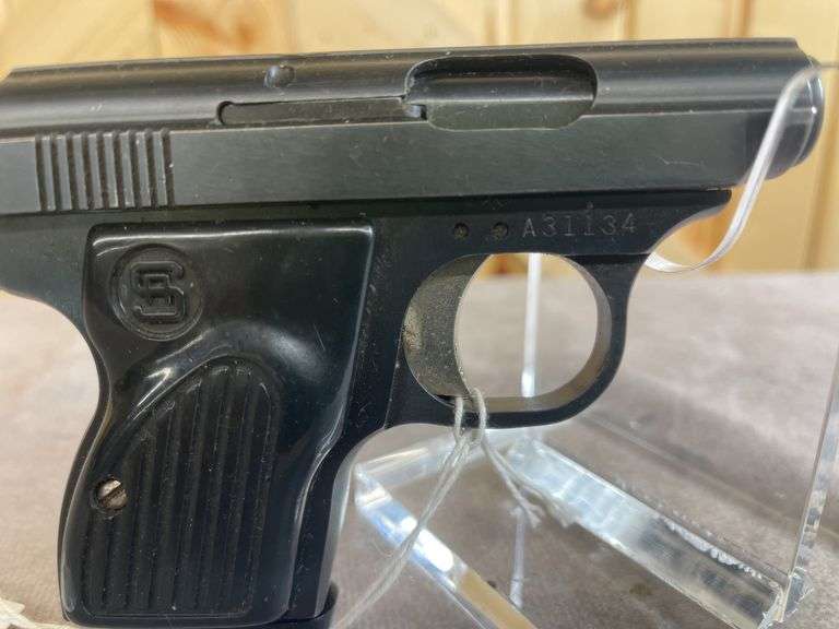 Sterling Arms Model 302 .22 LR Semiauto Pistol