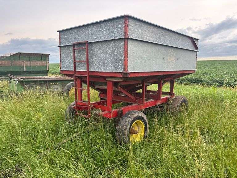 Heider Gravity Box and John Deere Running Gear image