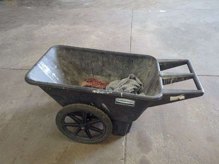Rubbermaid Commercial Cart