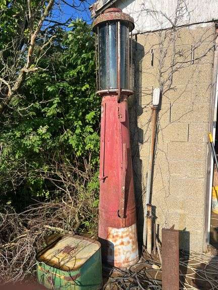 Gilbert & Barker Visible Gas Pump image