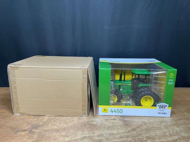 1/16 John Deere 4450 2022 NFTM NIB Ertl image