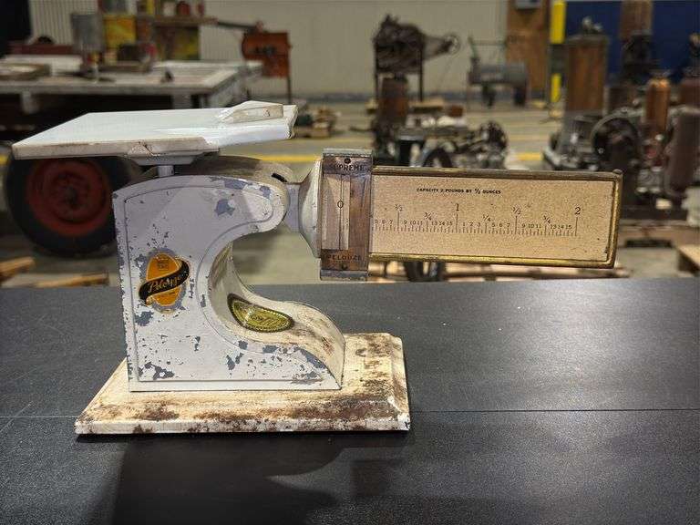 Pelouze 2-pound postage scale image