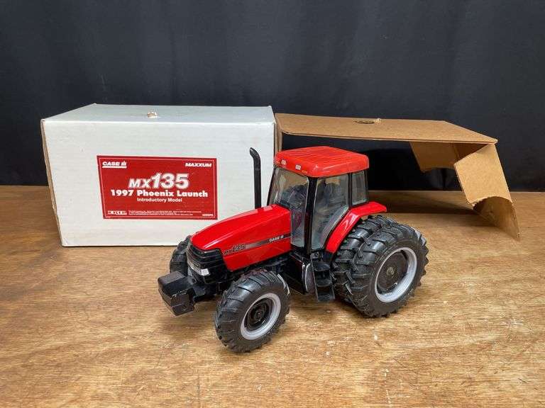 1/16 Case-IH Maxxum MX135 1997 Phoenix NIB Ertl image