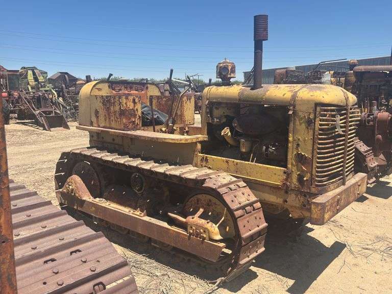 Allis Chalmers Crawler image