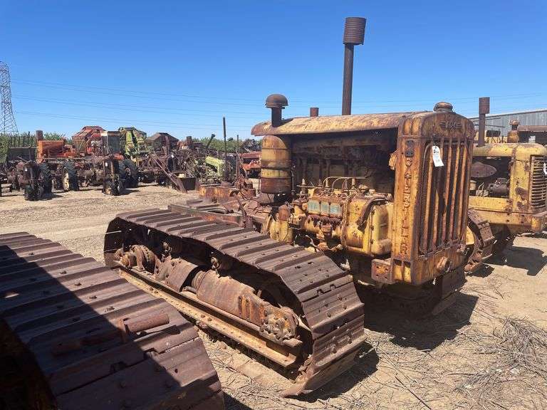 Caterpillar RD6 Parts Tractor image