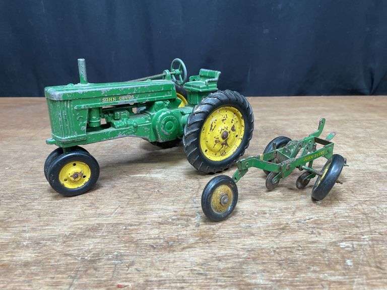 (2) 1/16 John Deere 60 + Plow image