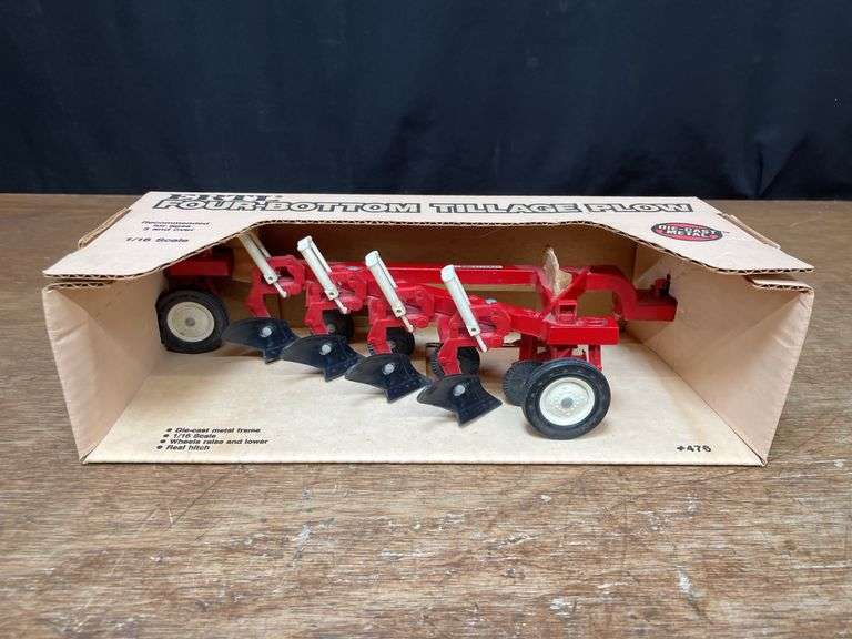 1/16 IH Plow NIB Ertl image