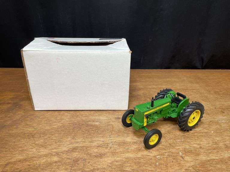 1/16 John Deere 320 NIB Nolt image