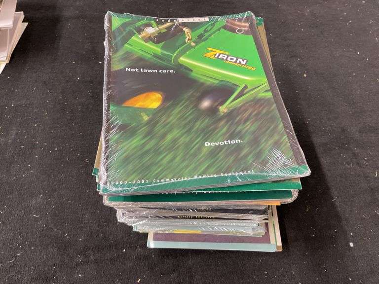 John Deere L&G Sales Literature image