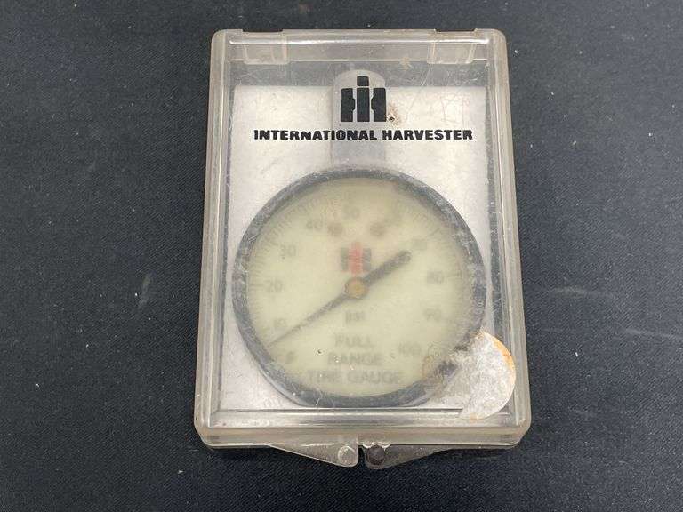 IH Tire Pressure Gauge