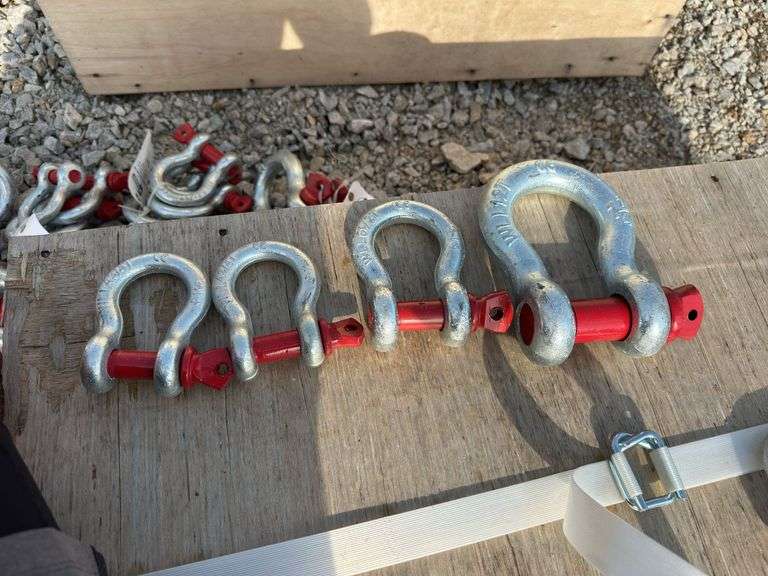 (4) Pins and Clevis