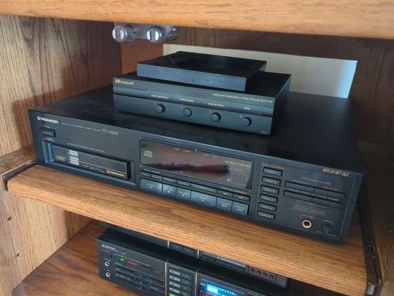 Vintage Pioneer Complete Audio System Lot - Receiver/TurnTable/CD/Tape/Tuner and Speakers with Cabinet