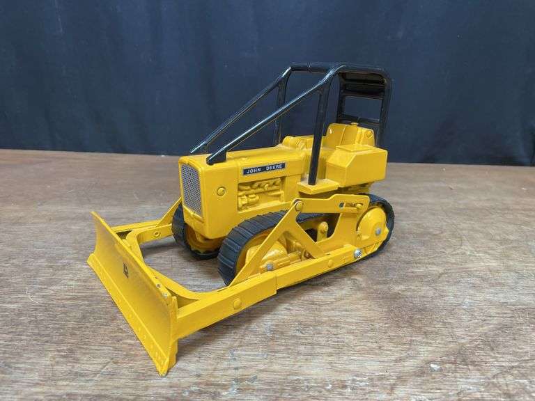 1/16 John Deere 450 Crawler Ertl image