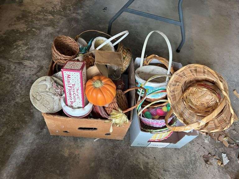 Assorted Baskets image