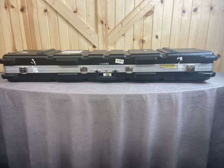 SKB Hard Shell Gun Case With Wheels