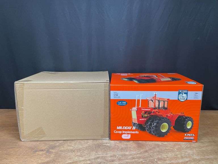 1/16 Co-op Wildcat II Prestige NIB Ertl image