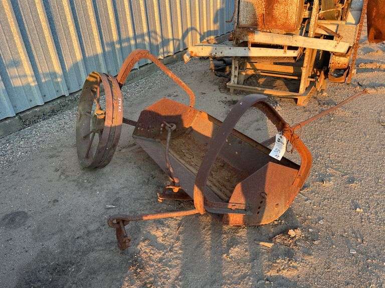 Pull Type Shovel image