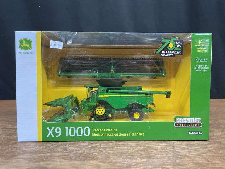 1/64 John Deere X9 1000 Combine Prestige NIB Ertl image