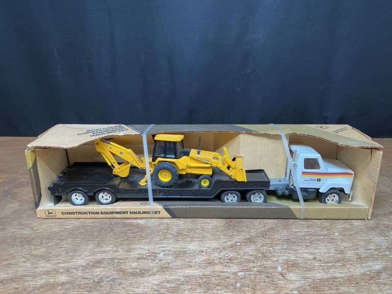 John Deere Construction Hauling Semi NIB image
